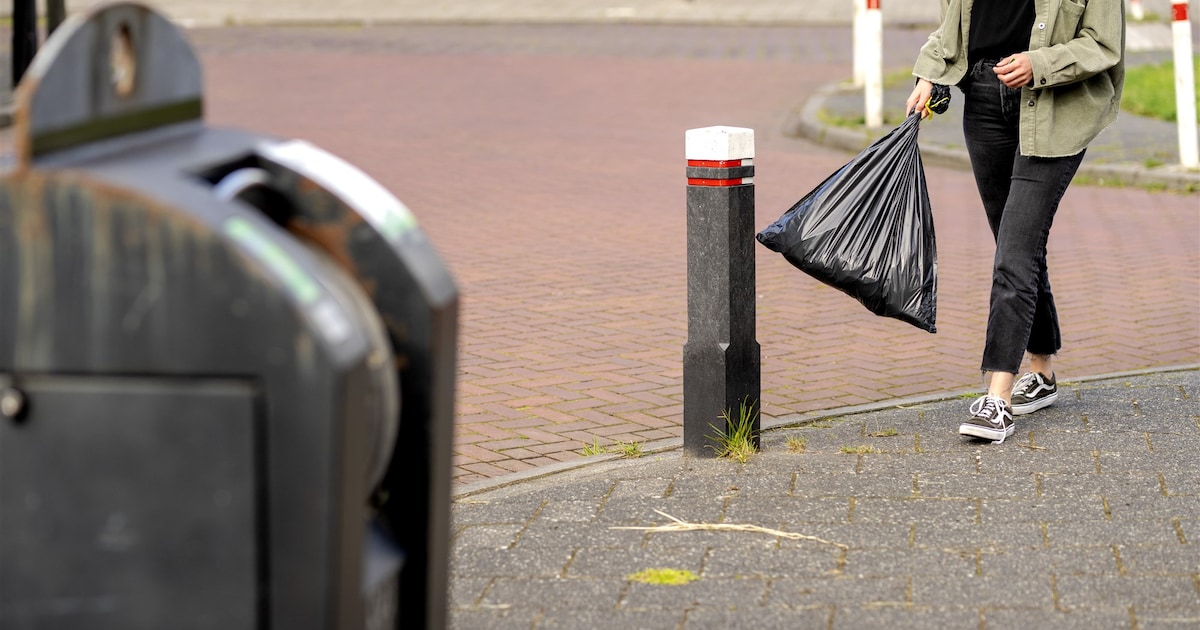 Afvalcoaches delen in Zeewolde tips over (goed) scheiden van afval