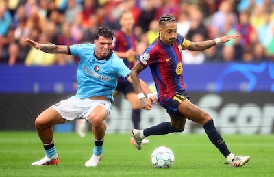 فاينورد يواجه ليلة صعبة أمام برشلونة في دوري أبطال أوروبا