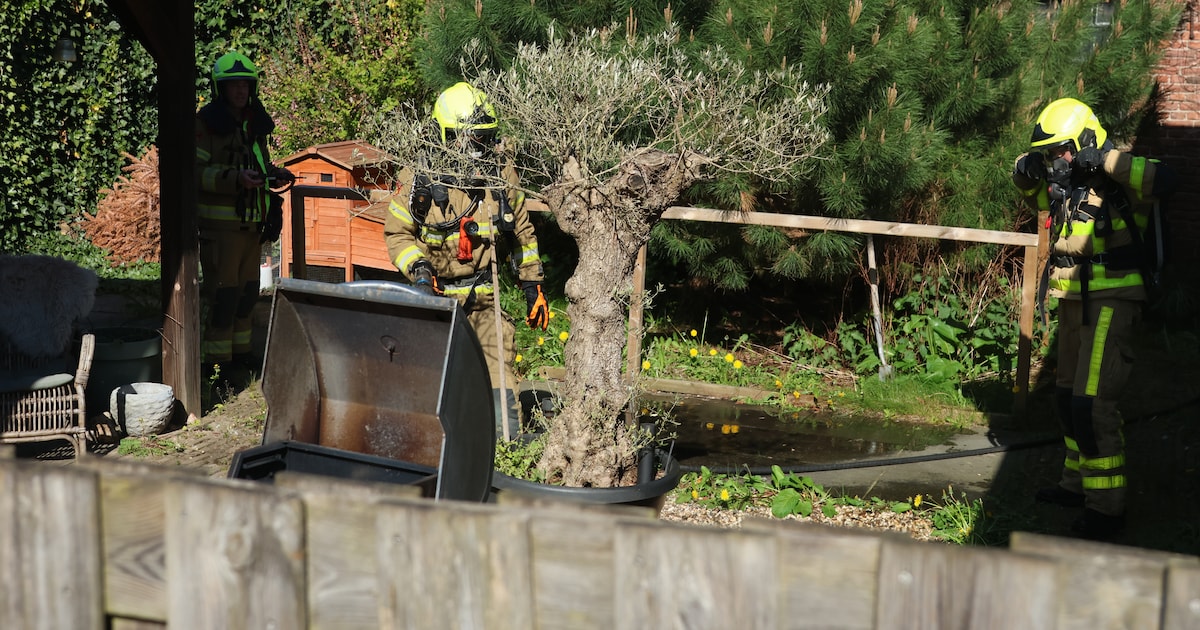 Barbecue vat vlam in Twello: brandweer grijpt in