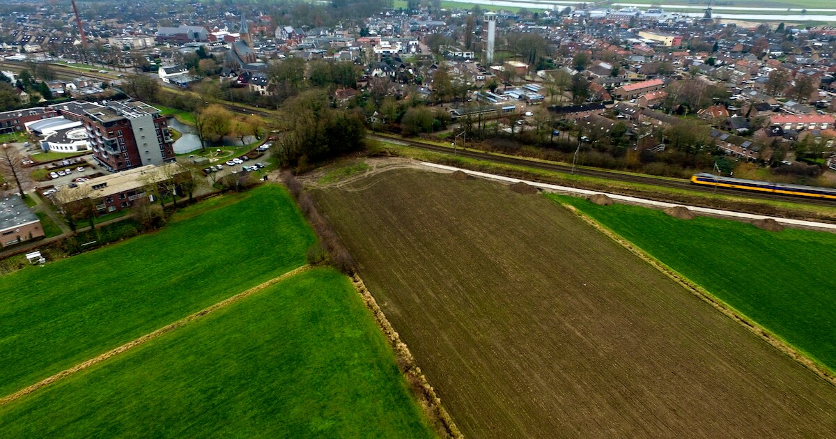 Nieuw kindcentrum Olst wordt maximaal twee verdiepingen hoog (en krijgt groen speelveld voor scholen