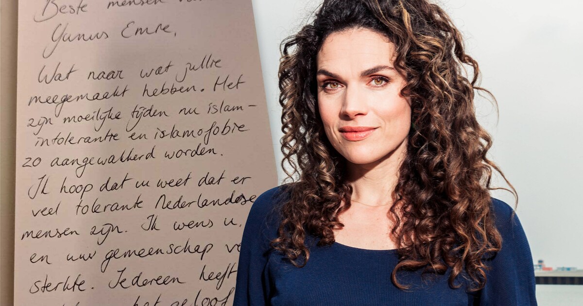 Actrice Anna Drijver stuurt kaart naar bedreigde moskee in Emmeloord: ‘Ik hoop dat u dit geluid óók 