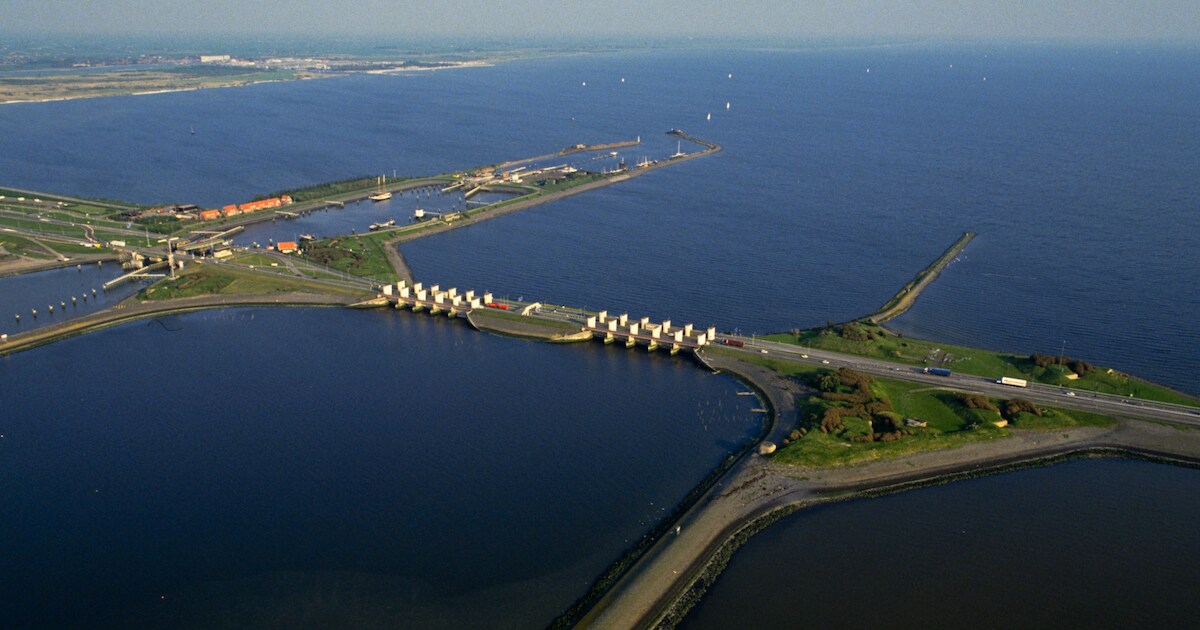 Voorjaarsnota: verbreding sluizencomplex Afsluitdijk levert 3000 banen op in IJsselmeerregio