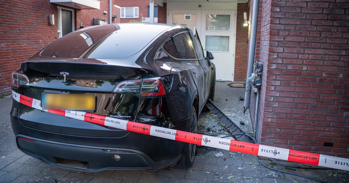 Westervoort schrikt wakker van explosief bij woning: ‘Buren zien iemand wegrennen’