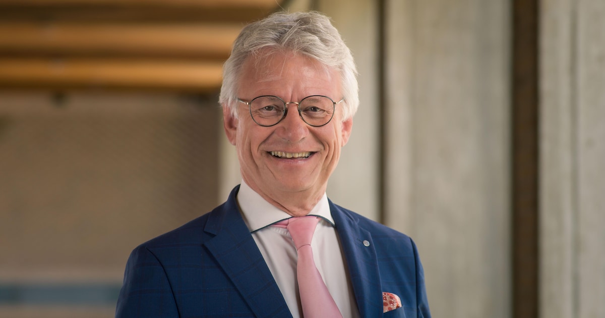 ‘Mensen zoeken huilend contact’: grote zorgen om gedrag John Berends op ...